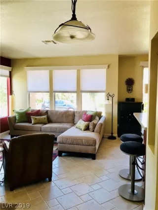 Photo #5: 2097092 Listing 