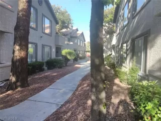 Photo #4: 2097137 Listing