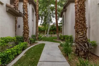 Photo #1: 2097144 Listing