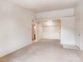 Photo #2: 2097194 Listing