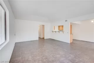 Photo #3: 2097201 Listing