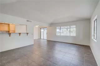 Photo #6: 2097201 Listing