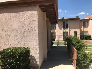 Photo #3: 2097207 Listing