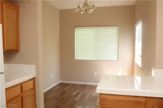 Photo #5: 2097214 Listing