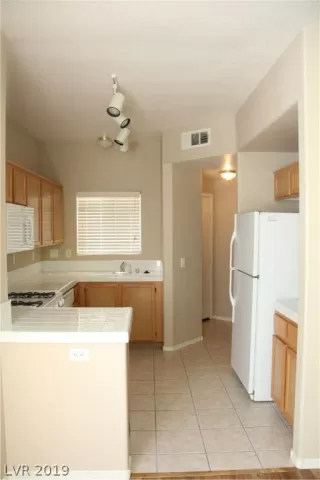 Photo #6: 2097214 Listing