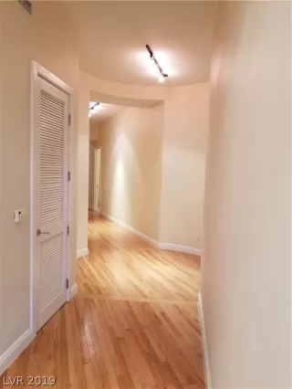 Photo #5: 2097222 Listing 