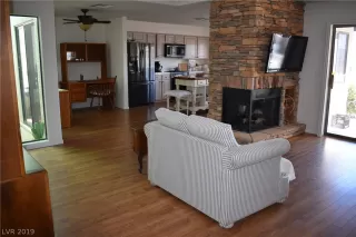 Photo #2: 2097262 Listing 