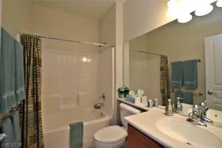 Photo #4: 2097272 Listing