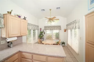 Photo #5: 2097278 Listing 