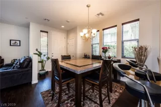 Photo #3: 2097312 Listing