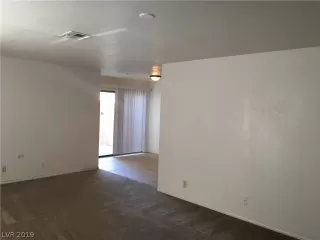 Photo #3: 2097315 Listing 