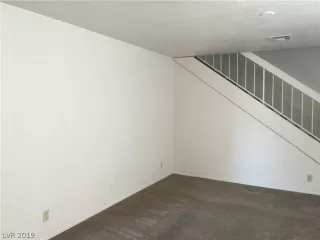 Photo #4: 2097315 Listing 