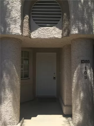 Photo #3: 2097411 Listing 