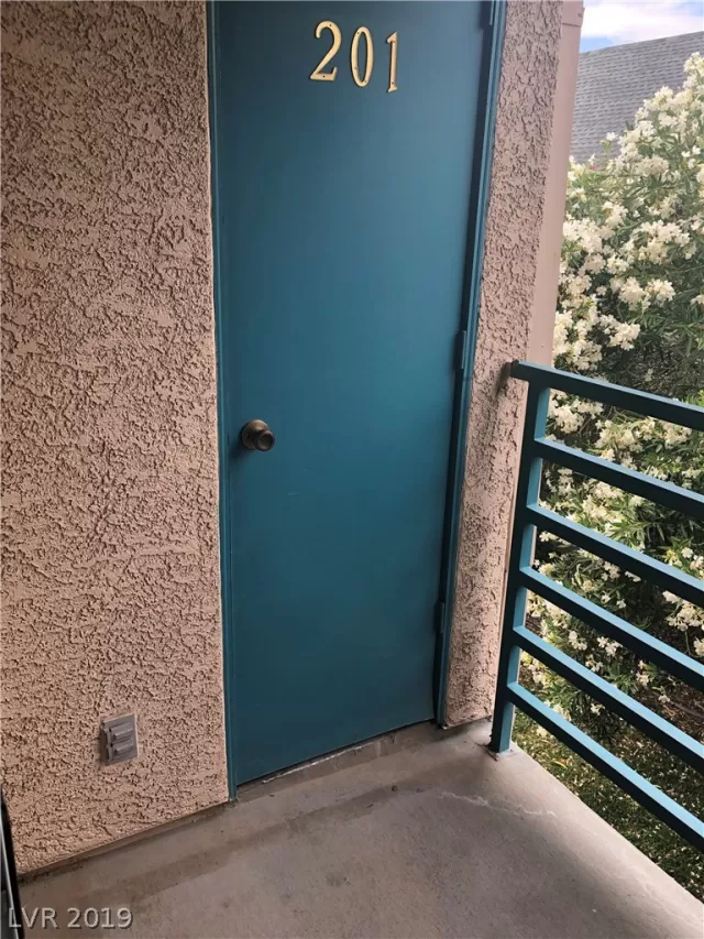 MLS: 2097488 Condo For Sale