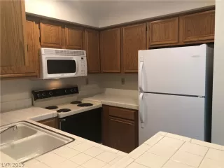 Photo #5: 2097488 Listing 