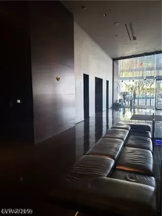 Photo #5: 2097497 Listing 