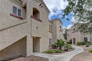 Photo #3: 2097501 Listing