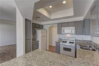 Photo #5: 2097501 Listing