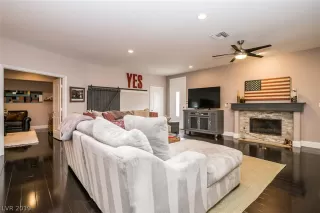 Photo #3: 2097510 Listing