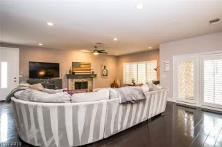 Photo #4: 2097510 Listing