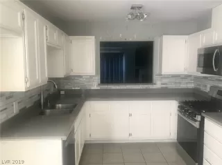 Photo #1: 2097539 Listing 