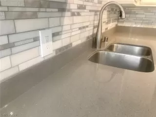 Photo #2: 2097539 Listing 