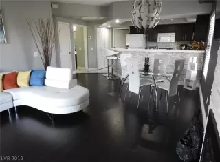 Photo #1: 2097604 Listing