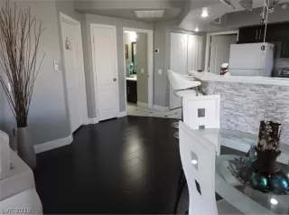 Photo #2: 2097604 Listing