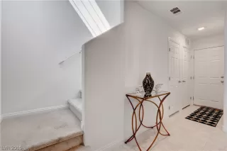 Photo #2: 2097638 Listing