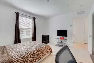 Photo #4: 2097638 Listing