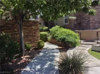 Photo #1: 2097686 Listing 