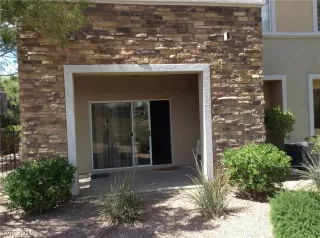 Photo #2: 2097686 Listing 