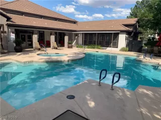 Photo #2: 2097773 Listing