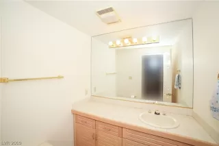 Photo #6: 2097843 Listing 