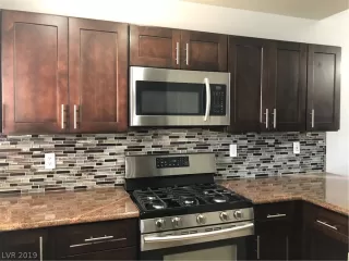 Photo #3: 2097932 Listing 