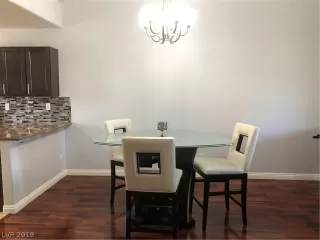 Photo #6: 2097932 Listing 