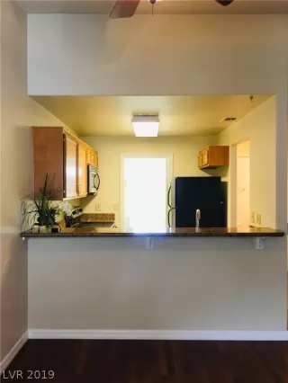 Photo #2: 2097939 Listing