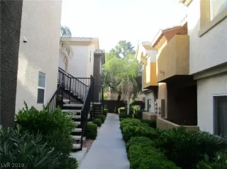 Photo #1: 2097992 Listing 