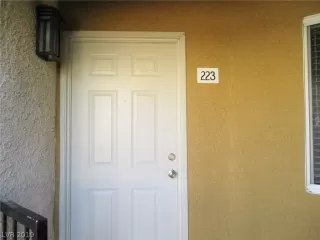 Photo #3: 2097992 Listing 