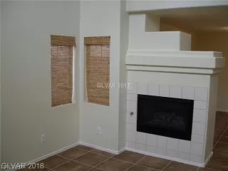 Photo #4: 2098004 Listing