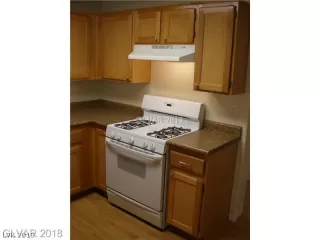 Photo #6: 2098004 Listing