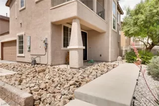 Photo #3: 2098030 Listing