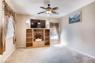 Photo #5: 2098030 Listing