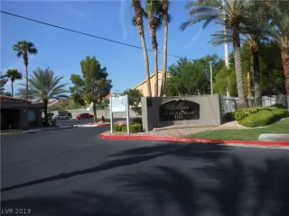 Photo #3: 2098049 Listing