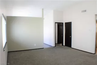 Photo #2: 2098081 Listing