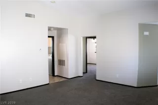 Photo #4: 2098081 Listing