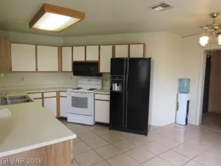 Photo #4: 2098130 Listing 