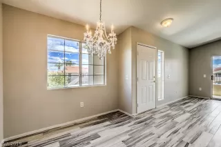 Photo #5: 2098176 Listing 