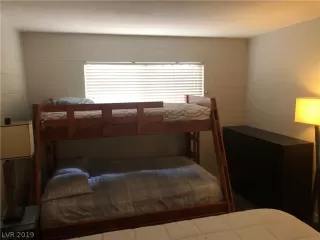 Photo #3: 2098193 Listing 