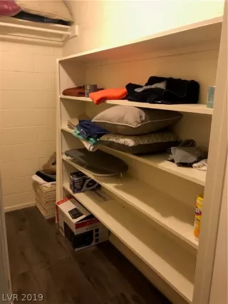 Photo #6: 2098193 Listing 